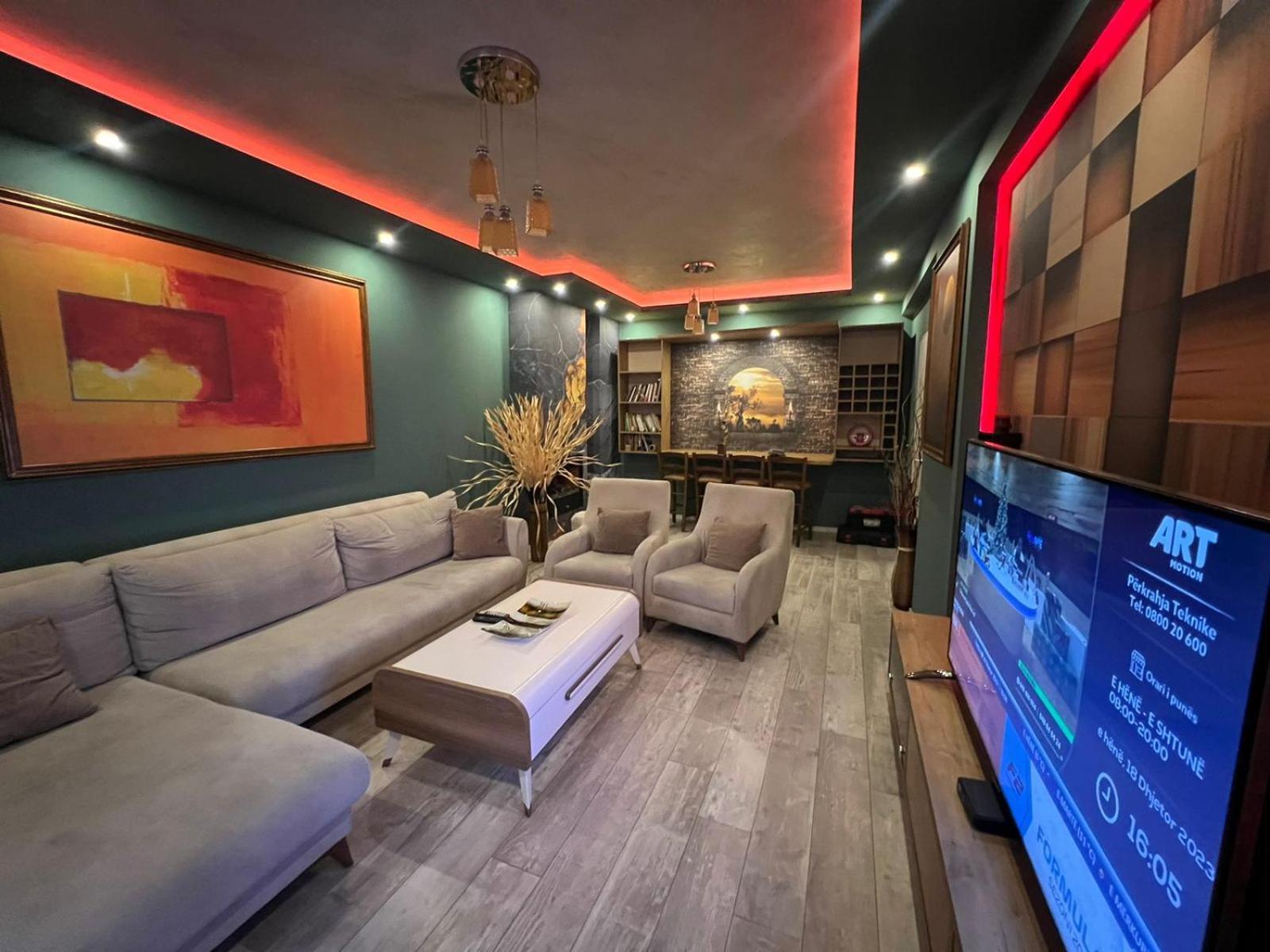 Luxurious Apartment With City View Priștina Exterior foto